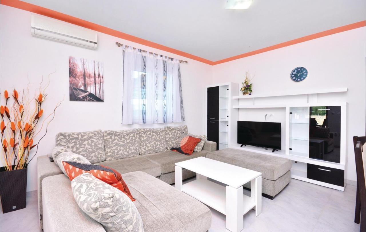 3 Bedroom Nice Home In Solin Σπλιτ Εξωτερικό φωτογραφία