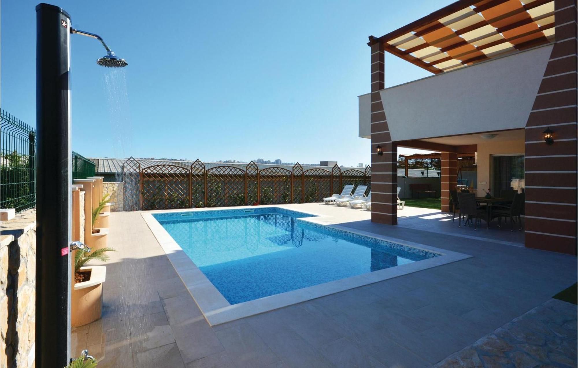 3 Bedroom Nice Home In Solin Σπλιτ Εξωτερικό φωτογραφία